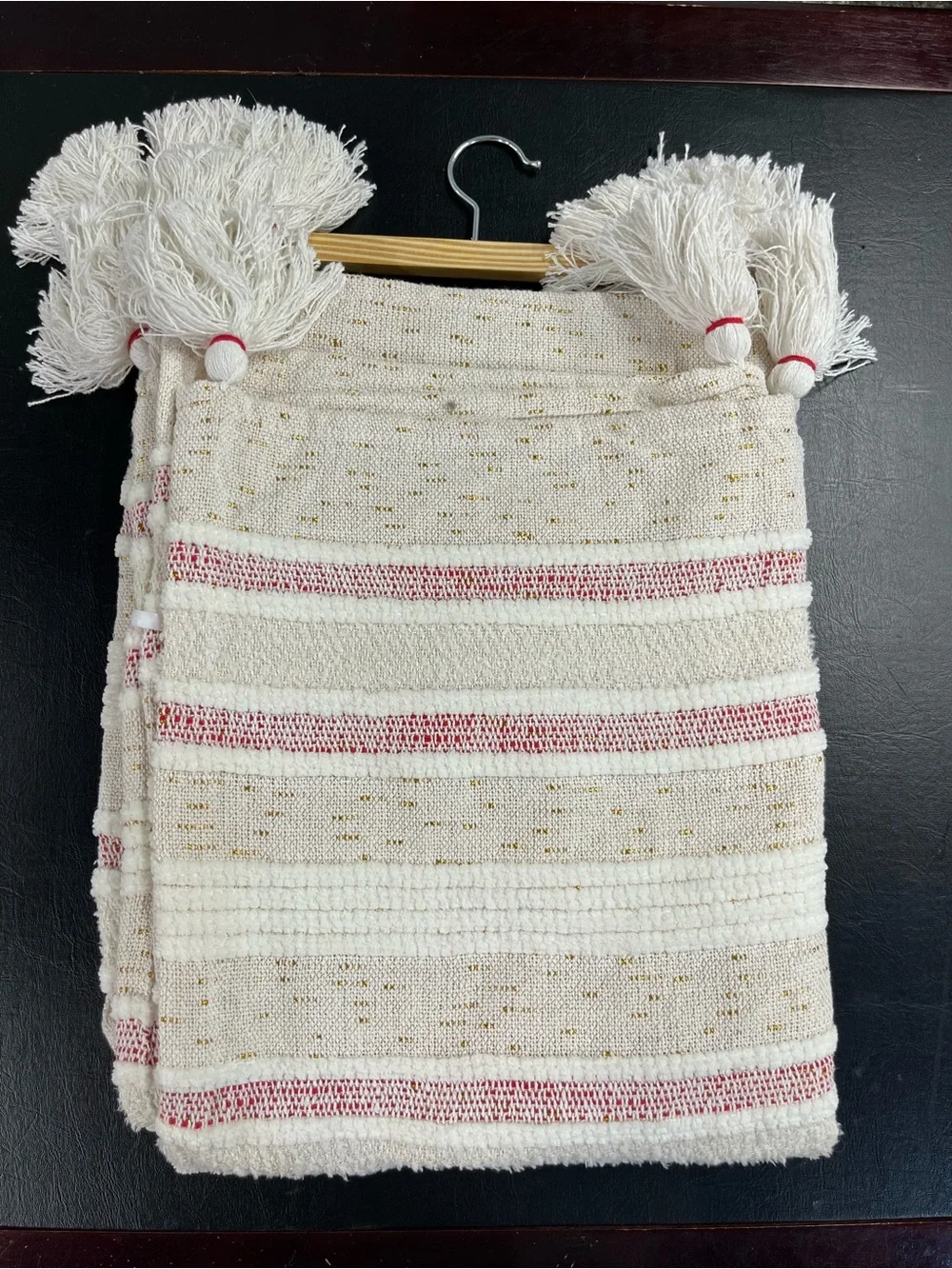 Nicole Miller decorative throw blanket